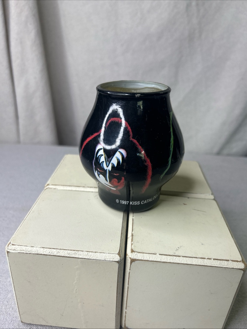 Kiss Black Candle with Red and White Graphics vintage